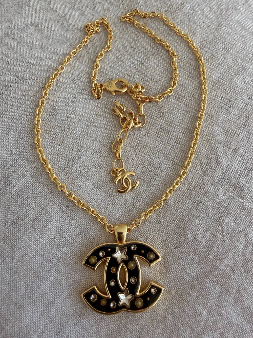 CHANEL Gold Chain Necklace with Black Enamel CC Logo Pendant - Picture 4 of 10